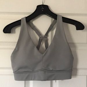 Adjustable sports bra